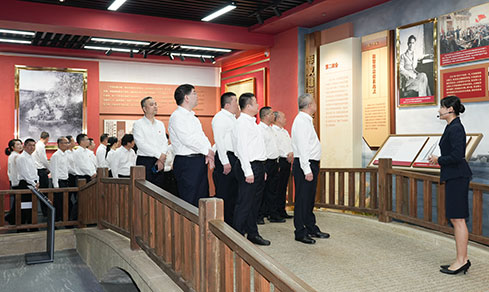 ɫѪ ʵɼ <br>ҶӢլ